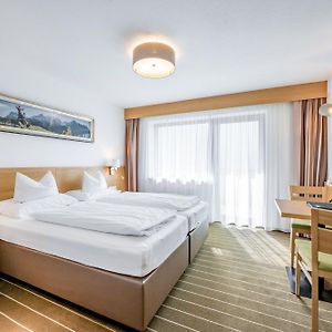 Pokój z łóżkiem queen-size